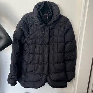 Black medium north face puffer jacket women’s